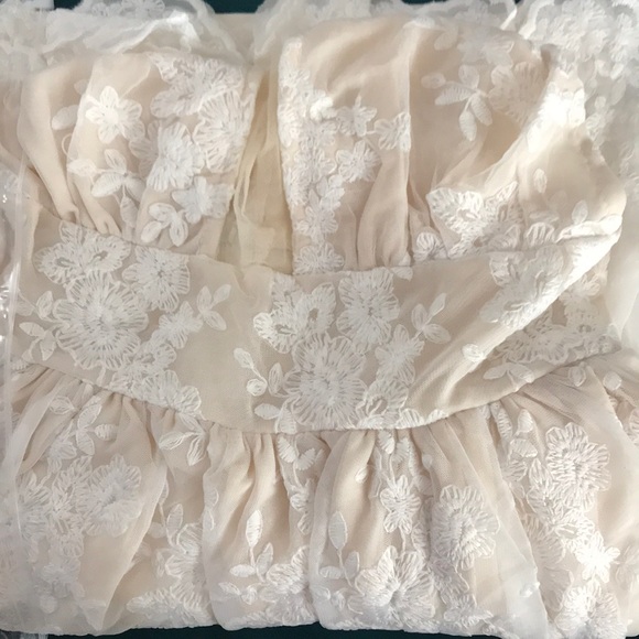 (Last 1 not restocking) Elegant floor length dress - Picture 5 of 10